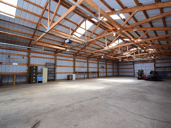 5th image of 7665 Laplante Dr