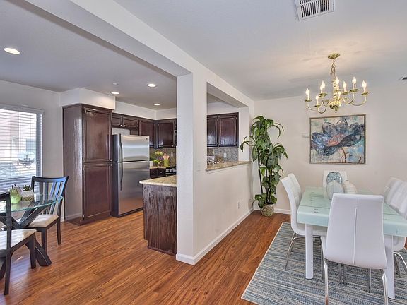 Kitchen w all Steel Appliances