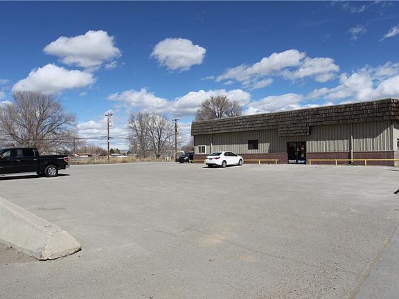 2nd image of 1515 Big Horn Ave