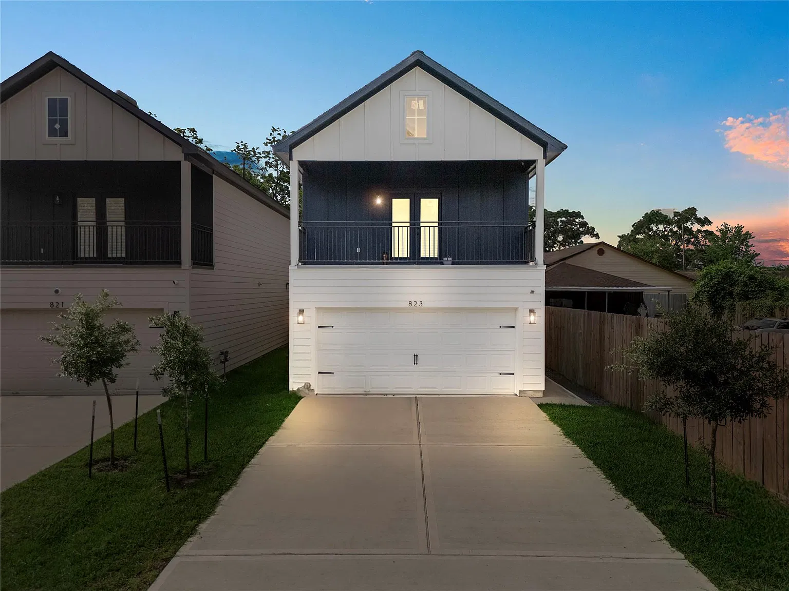 3 bed, 2.5 bath, 2224 sqft, $2,199 — Photo 1