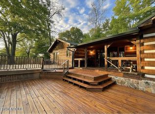 2169 Ranch Rd, Dandridge, TN 37725