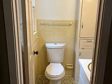 601 Larkin Ln — Photo 7
