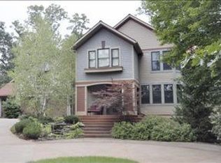 3919 Plateau Trace Ct NE, Grand Rapids, MI 49525