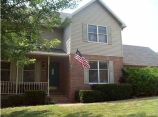 2435 Willow Creek Dr, Evansville, IN 47712