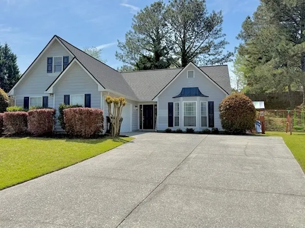 1325 Richland Creek Ct, Buford, GA 30518
