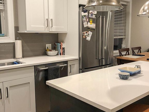 2nd image of 880 W Lill Ave #2E