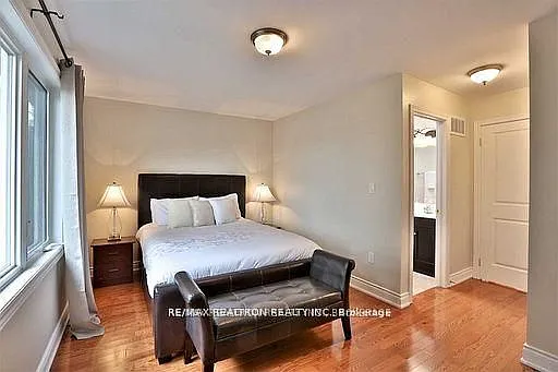 1339 Woodbine Ave #UPPER — Photo 16