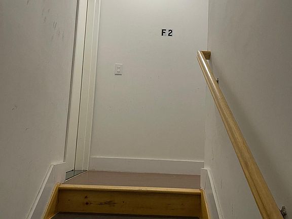3rd image of 15716 65th Ave Floor 2