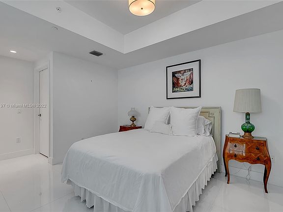 4th image of 1080 Brickell Ave Unit 507