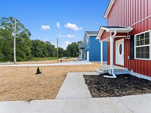 3rd image of 2937 Ingman Rd