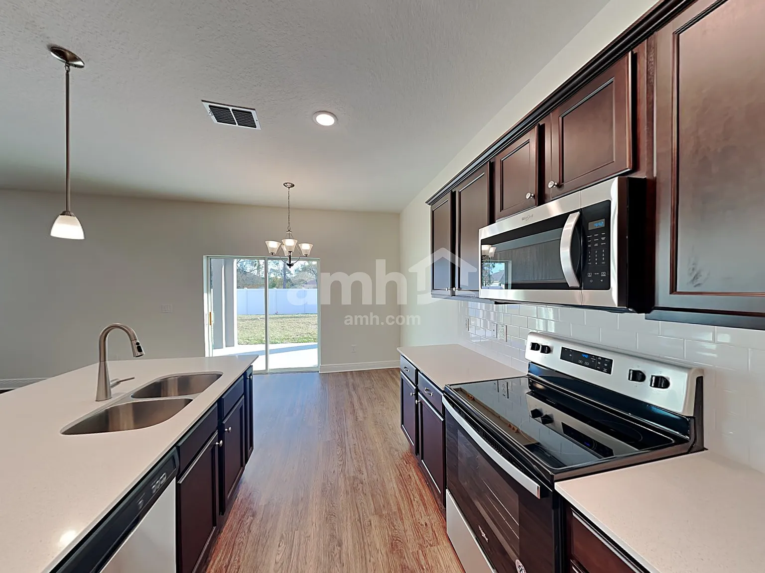4 bed, 2.5 bath, 2297 sqft, $2,680 — Photo 4