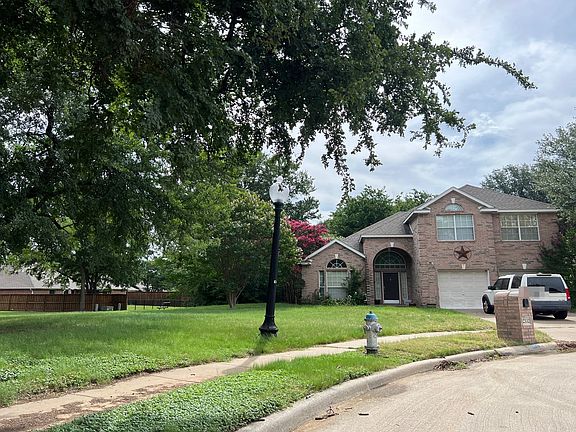 3rd image of 2332 Hickory Leaf Ln