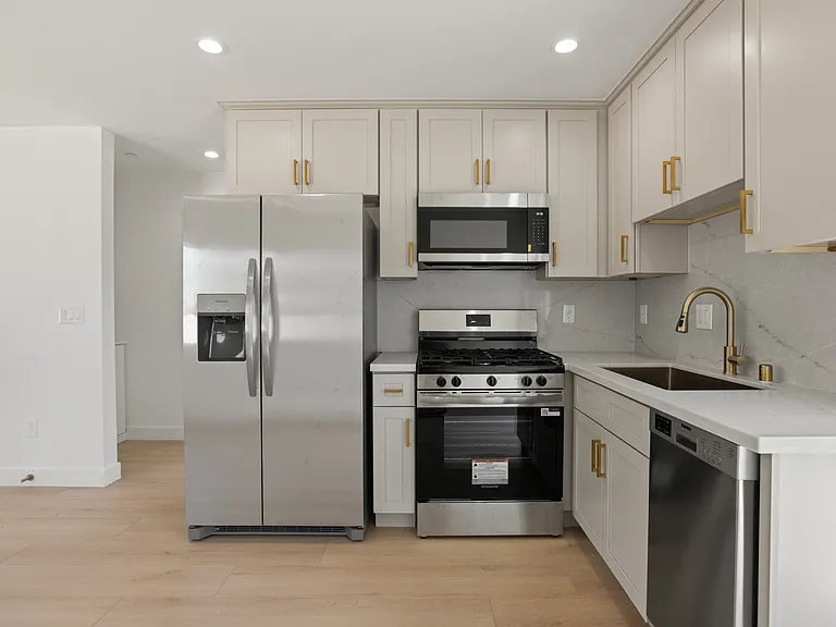 11502 Valjean Ave #1/2 — Photo 5