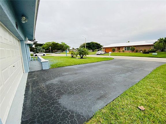 5th image of 7013 NW 97th Ave