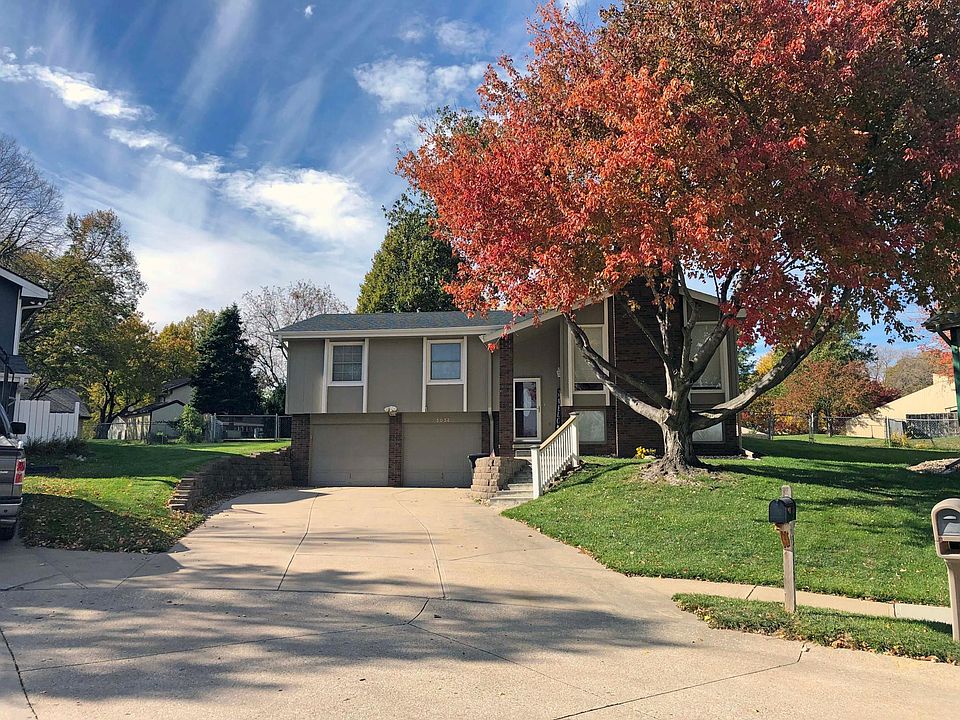 1st image of 3032 S 159th Avenue Cir
