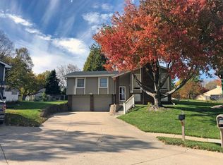 3032 S 159th Avenue Cir, Omaha, NE 68130