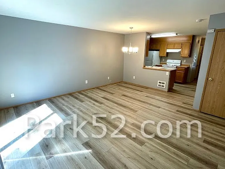 3220 Morrison Rd W — Photo 5