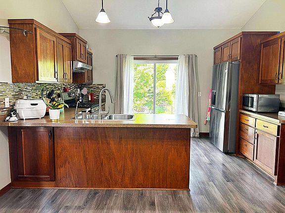 2nd image of 12383 Midway Cir NE