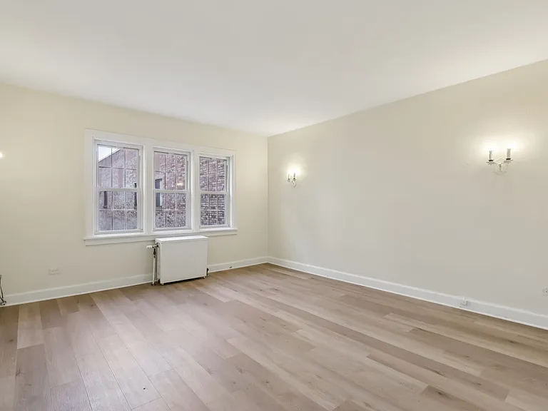 Bayard Manor Apartments — Photo 15