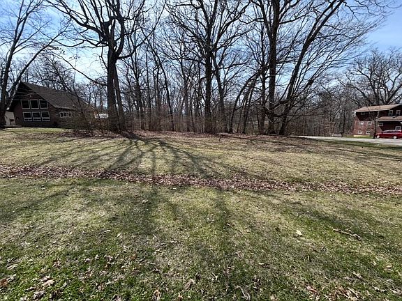 2nd image of 621 Lake Summerset Rd