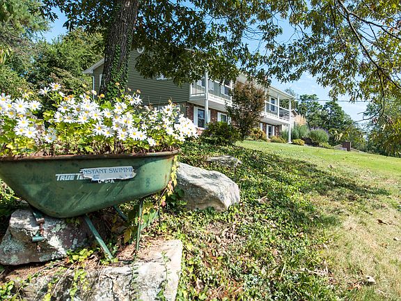 3rd image of 7529 NW Deane Hill Dr