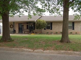 206 Vernice Ln, Tuttle, OK 73089