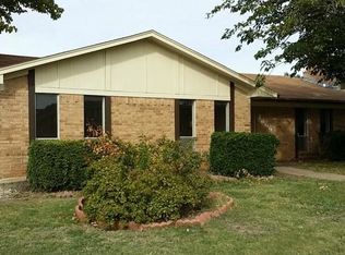 1869 College Pkwy, Lewisville, TX 75077