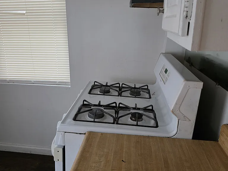 210 N Avondale St — Photo 6