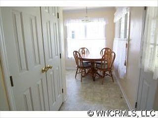 3rd image of 218 Sweet Ln
