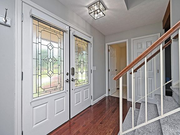 5th image of 3300 Greenmount Dr