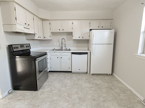5th image of 4824 E Prairie Cir #A