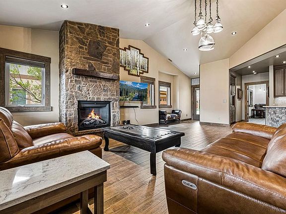 2nd image of 208 Trimble Crossing Drive