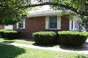 1st image of 1029 W Dresden Dr