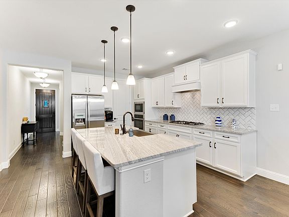 4th image of 4720 Alexander Dr