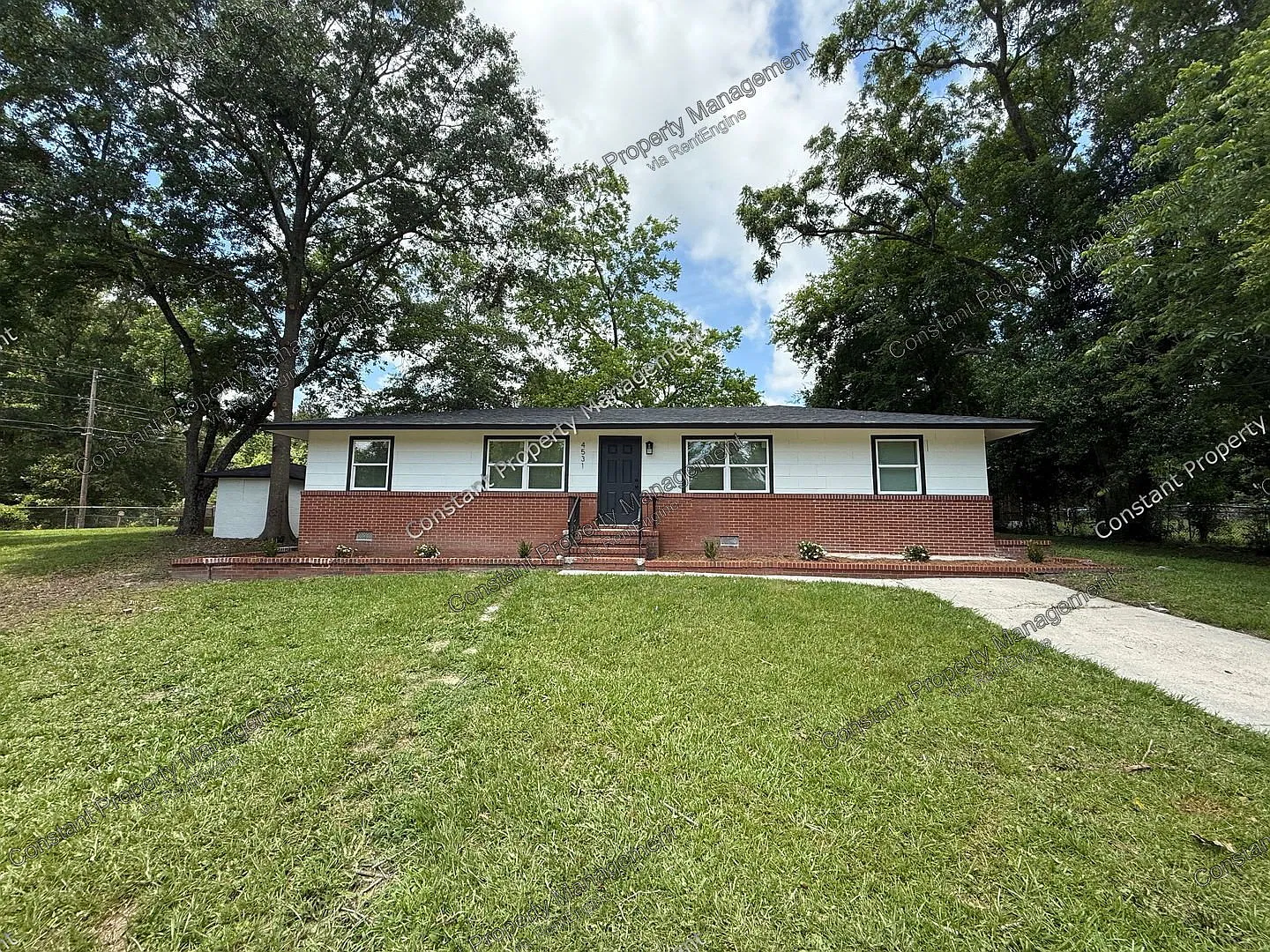 4 bed, 2.0 bath, 1300 sqft, $1,475 — Photo 1