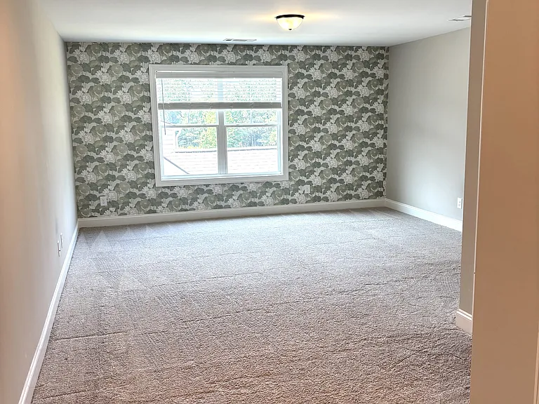 1060 Providence Loop — Photo 12