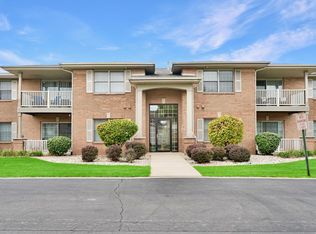 9841 Wildwood Ct UNIT 2-B, Highland, IN 46322
