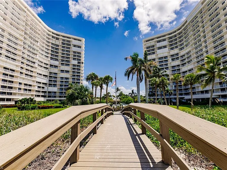 260 Seaview Ct #904 — Photo 31