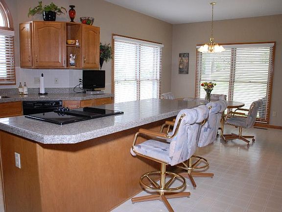 2nd image of 17927 Argonne Estates Dr