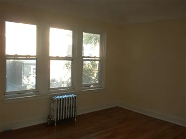 2942 N Albany Ave, Chicago, IL 60618