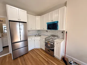 649 Manhattan Avenue, #4A