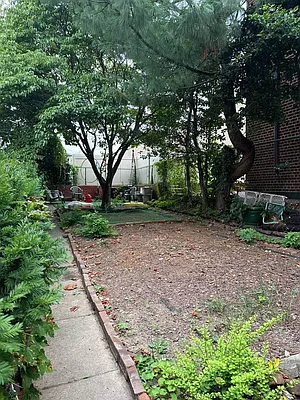 Sold by Remax Real Estate Professionals | media 7