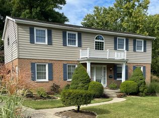 5667 Alomar Dr, Cincinnati, OH 45238