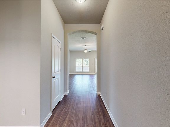 5th image of 1458 Kingsgate Dr