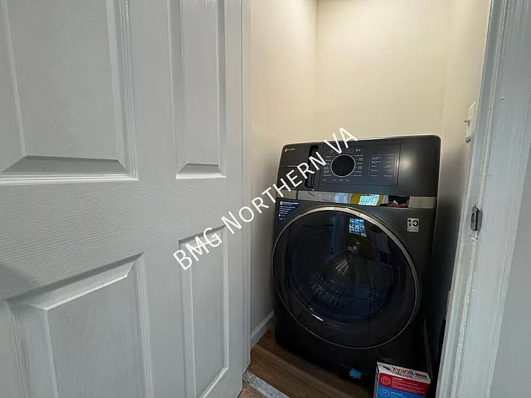 1909 Rollins Dr — Photo 69