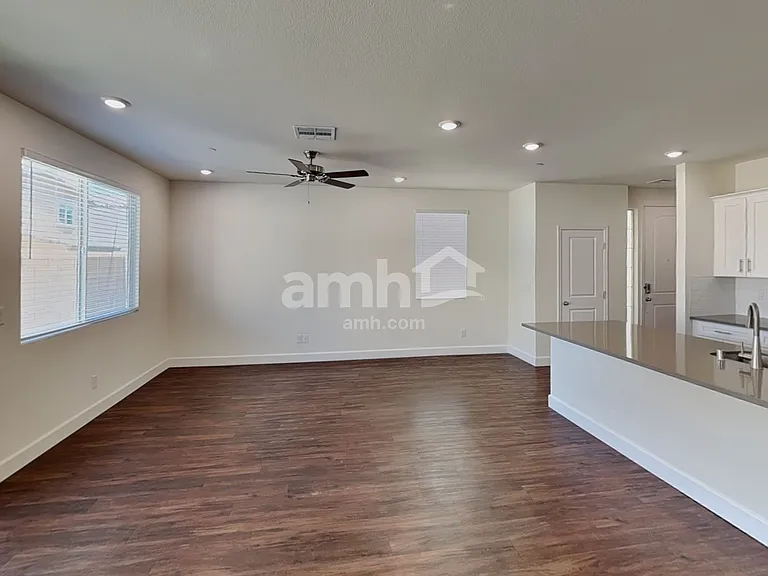 4753 Tire Swing St — Photo 5