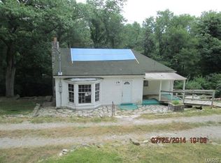 5374 Fern Beach Rd, Saint Louis, MO 63128