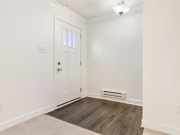 3rd image of 626 Amarth Ln
