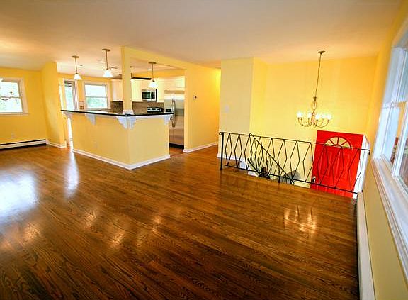 4th image of 150 Rockrose Dr