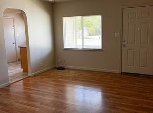 310 W Alameda St, Manteca, CA 95336